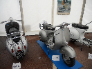 LondonVespa 413 (800x600).jpg