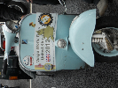 LondonVespa 444 (800x600).jpg