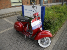 LondonVespa 504 (800x600).jpg