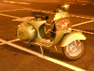 LondonVespa 616 (800x600).jpg